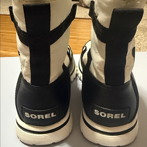 Sorel Women's Black and White Winter Boots - Picture 4 of 6